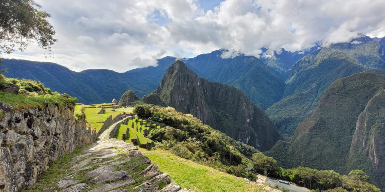Photo trekking the Inca Trail in a Luxury trek to Machu Picchu